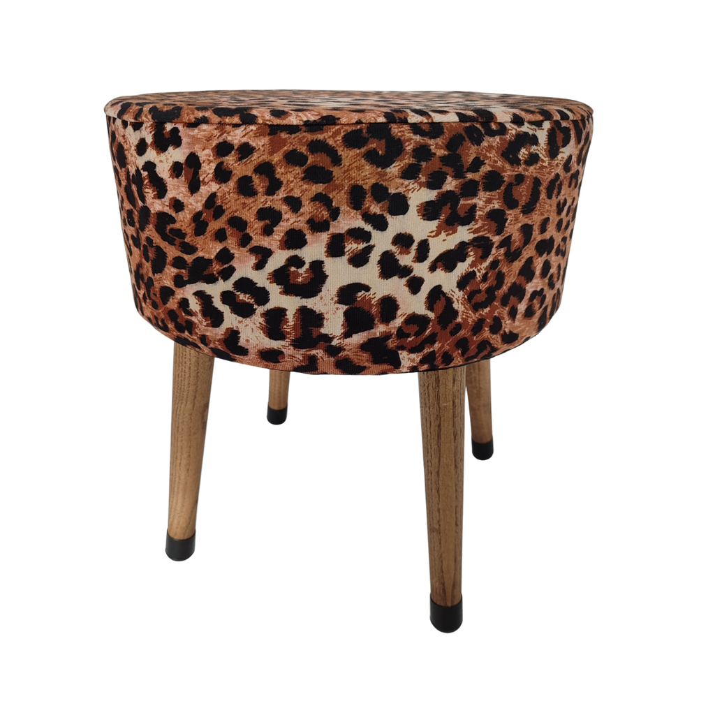 USTAAGAC Leopar Desenli El Yapımı Puf – Ahşap Ayaklı Dekoratif Oturma Taburesi