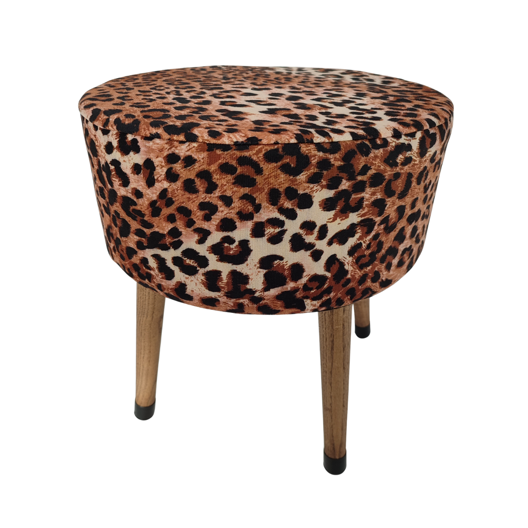 USTAAGAC Leopar Desenli El Yapımı Puf – Ahşap Ayaklı Dekoratif Oturma Taburesi