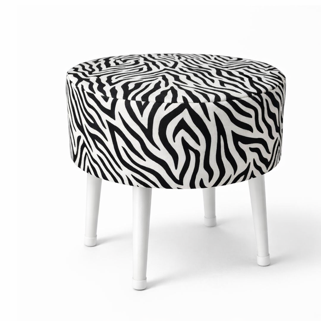 Salon Pufu – Dalgalı Zebra Desenli, Ahşap Ayaklı Dekoratif Tabure - Beyaz Ayak