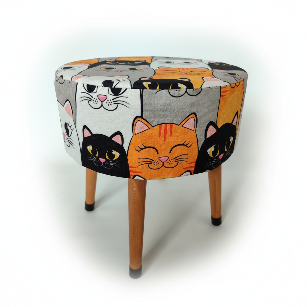 Kedi Desenli Dekoratif Puf Tabure – Ahşap Ayaklı Çok Amaçlı Çocuk Odası Pufu