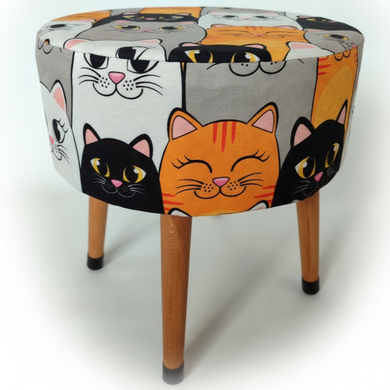 Kedi Desenli Dekoratif Puf Tabure – Ahşap Ayaklı Çok Amaçlı Çocuk Odası Pufu