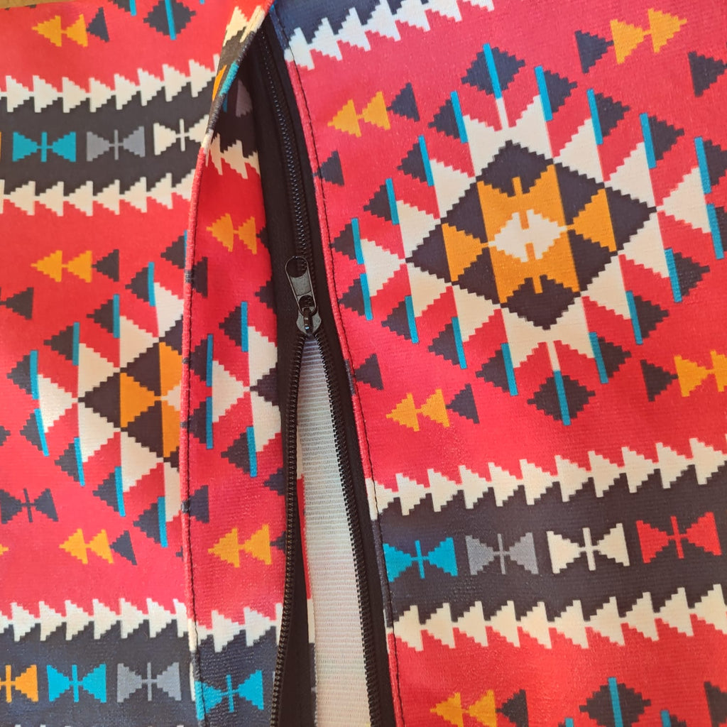 Kilim Desenli Dekoratif Kırlent Kılıfı – 40x40 cm