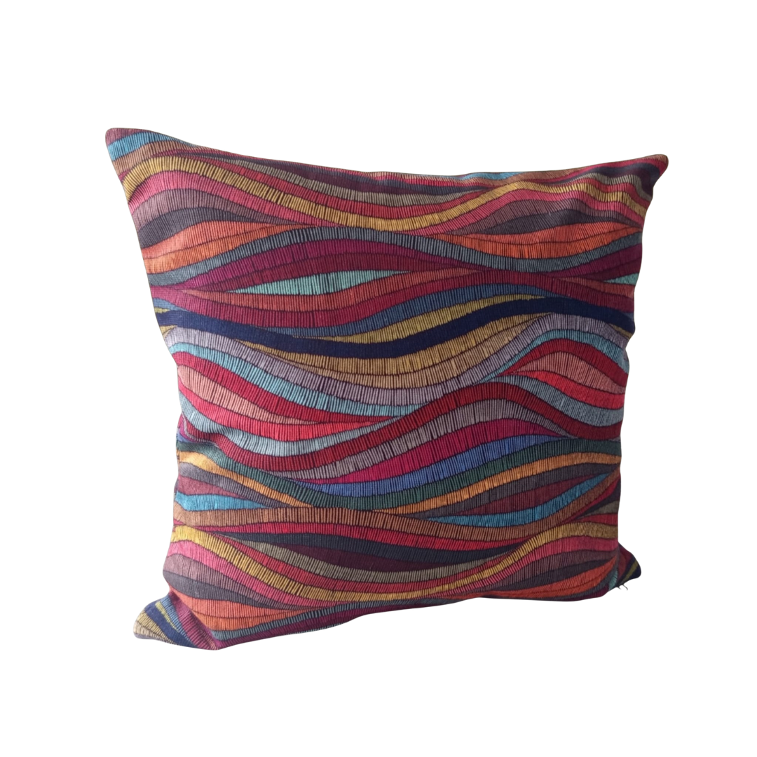 USTAAGAC El Yapımı  Dalgalı Gökkuşağı Desenli Neşeli Dekoratif Kırlent Kılıfı – 40x40 cm