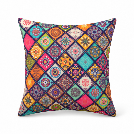 USTAAGAC El Yapımı  Bohem Mandala Desenli Renkli Neşeli Patchwork Dekoratif Kırlent Kılıfı – 40x40 cm
